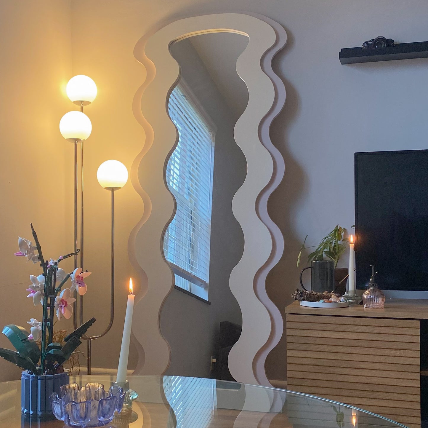 curvy mirror
