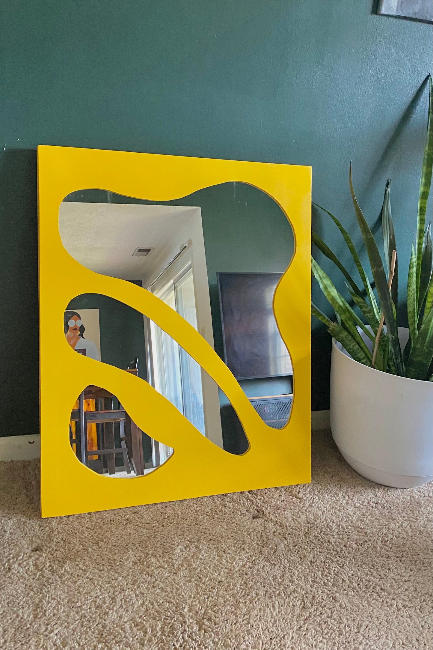 stretch mirror